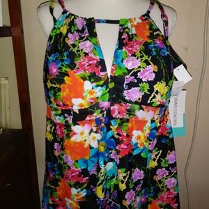 Size 22w sexy floral swimsuit one piece control